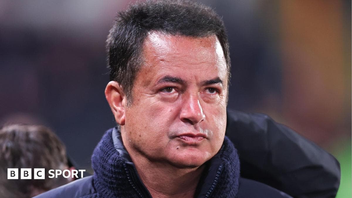 Hull City egasi transferlar borasidagi mish-mishlardan norozi